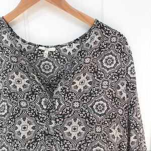 Joie 100% silk hi-lo print blouse